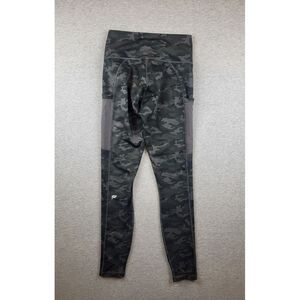 Fabletics Boost PowerHold® High-Waisted 7/8 Leggings Camo‎ Size Small Ladies